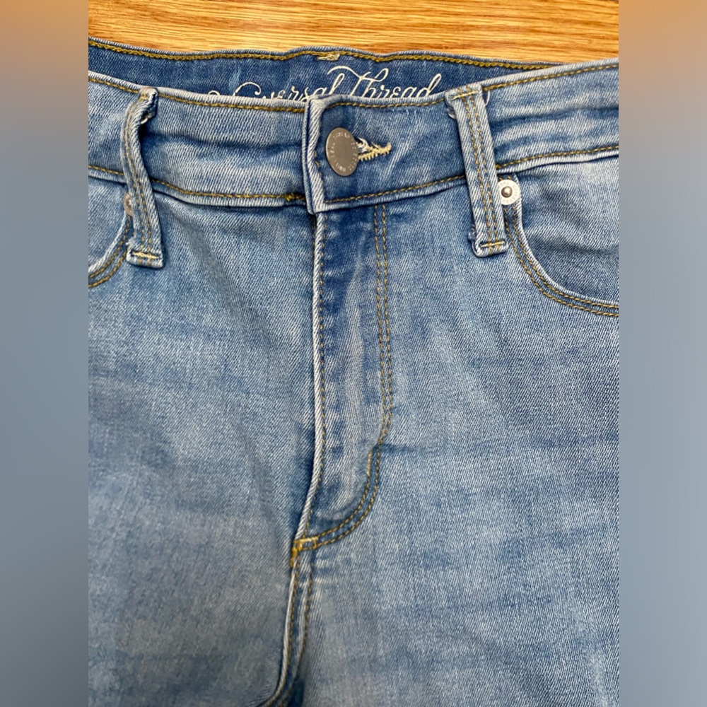 NWOT Universal Thread Mid Rise Shorts - Picture 3 of 6